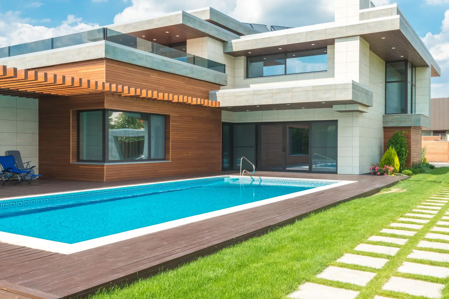 Swimming pool built in Glenellen, NSW